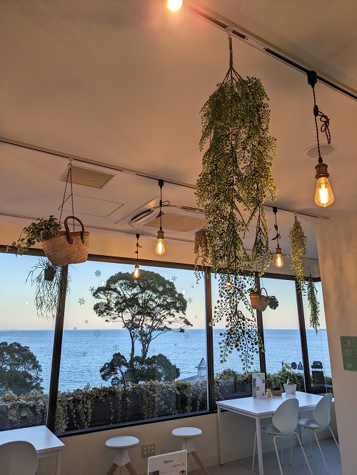 カフェからの海