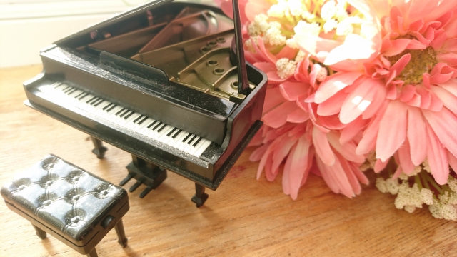 ピアノとお花