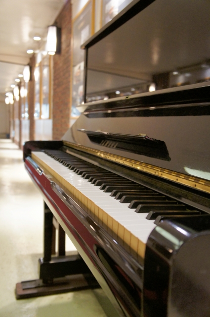 ストリートピアノ